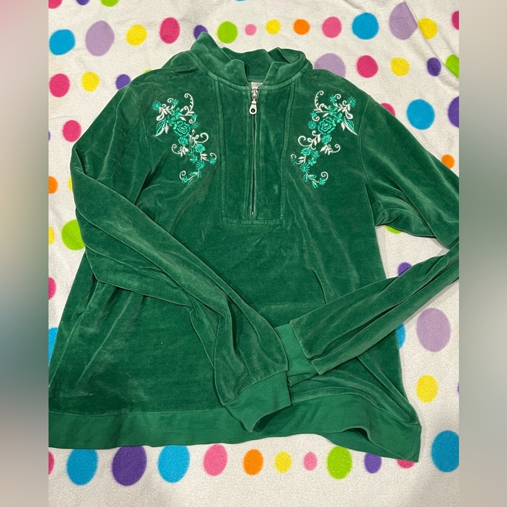 Vintage y2k green velvet sweater size medium EXCELLENT CONDITION!!